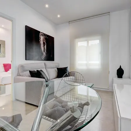 Con Vistas Y Terraza En * Marbella