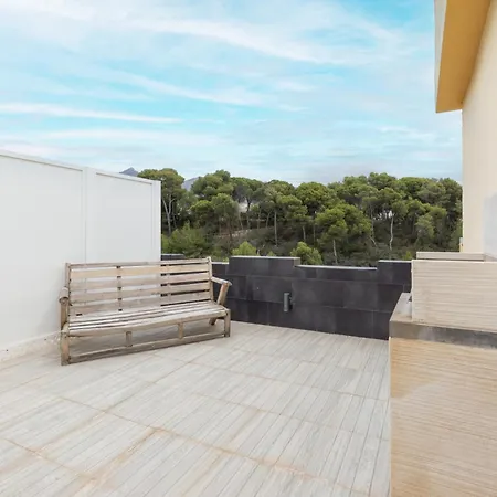 Con Vistas Y Terraza En * Marbella